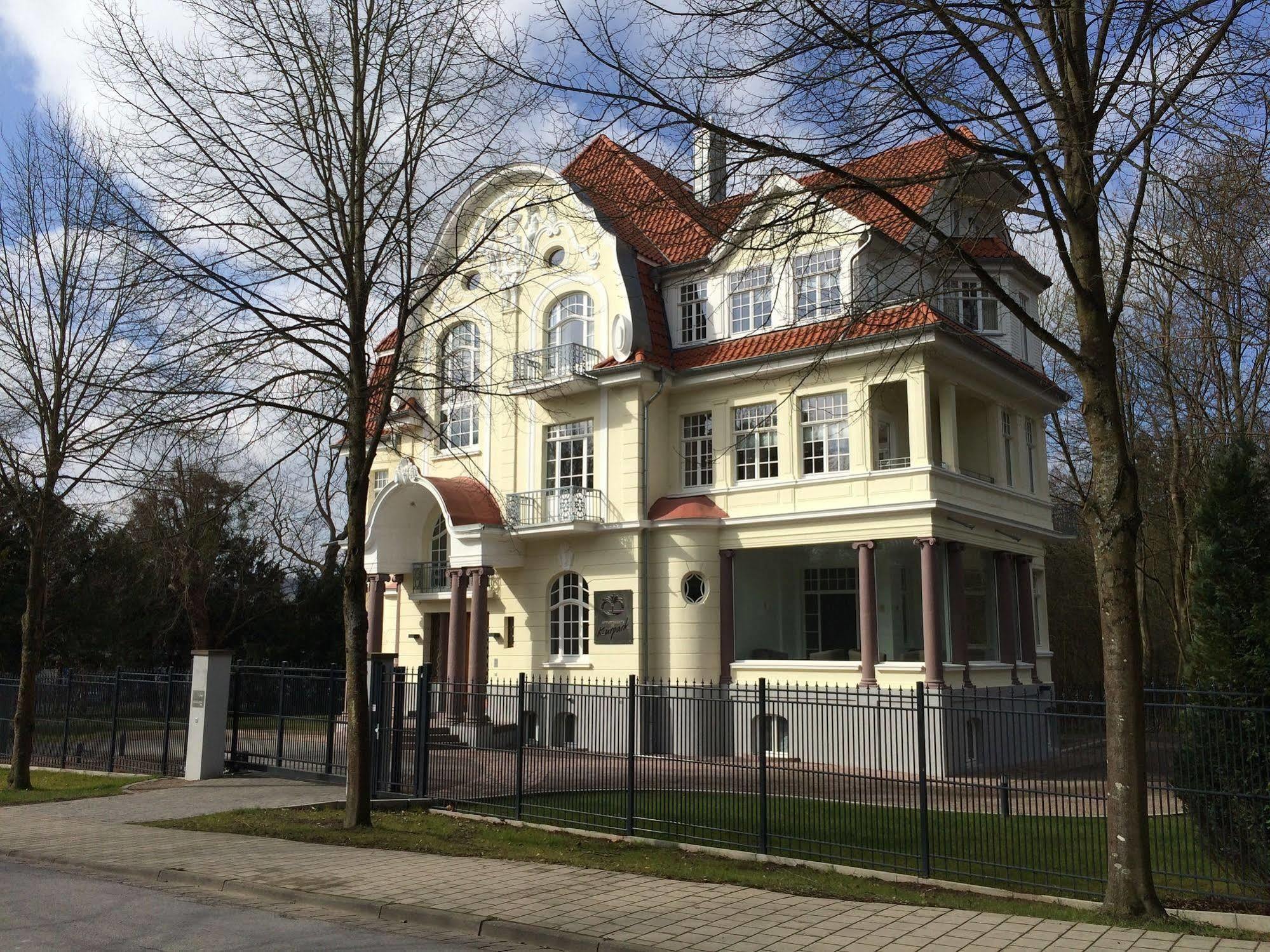 Appartements Am Kurpark Bad Pyrmont Εξωτερικό φωτογραφία