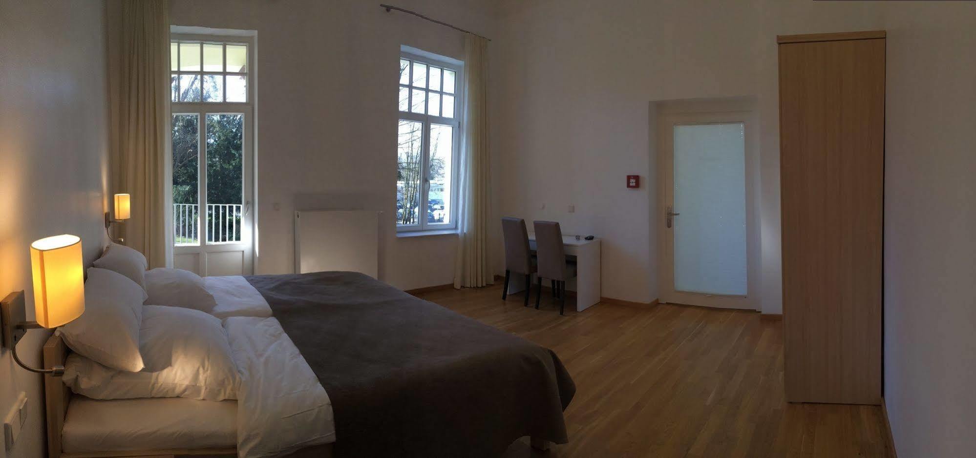 Appartements Am Kurpark Bad Pyrmont Εξωτερικό φωτογραφία